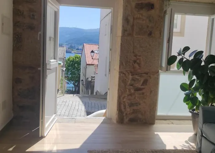 A Lobeira Apartman *