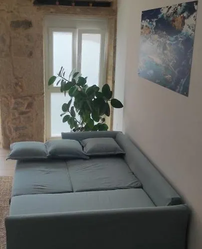 A Lobeira Apartman *